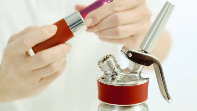 ISI N20 Professional Cream Chargers 24-pack 2 ISI N20 Professional Cream Chargers 24-pack - Image 2